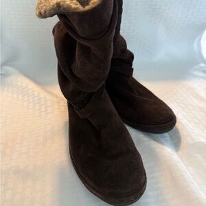 Stuart Weitzman Chocolate Suede Winter Boots